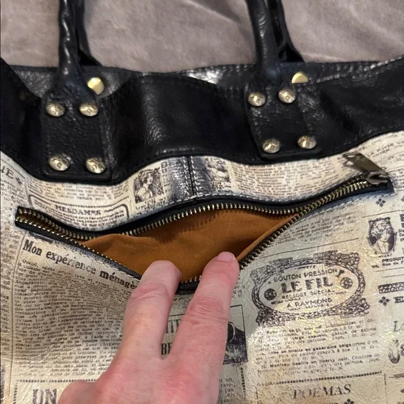 Patricia Nash Black and Cream Newspaper Print Bag - Picture 6 of 8